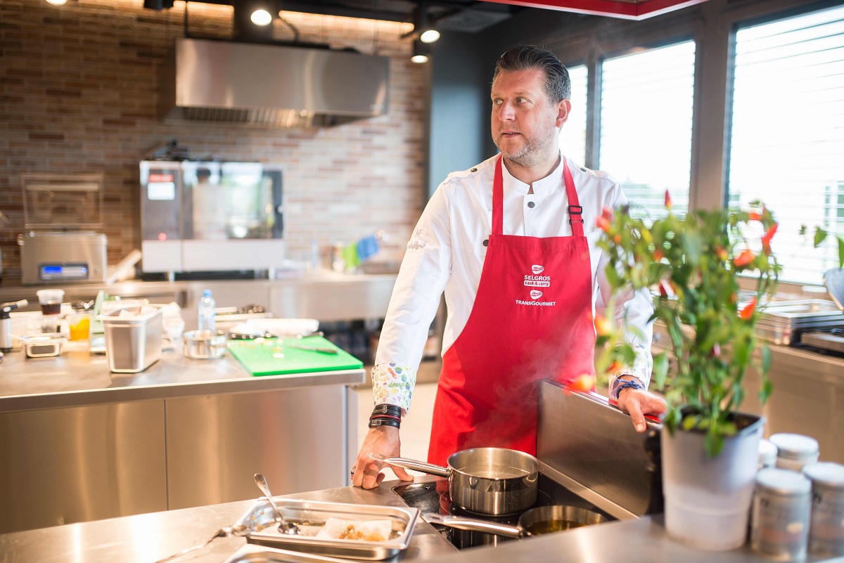 Ernest Jagodziński i Emil Guzik - polscy finaliści konkursu Les Chefs en OR
